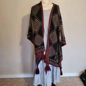 Dual pattern shawl by Accessory Collective